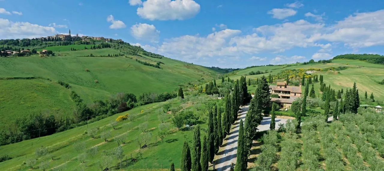 Le Traverse Pienza 0*,  Italy